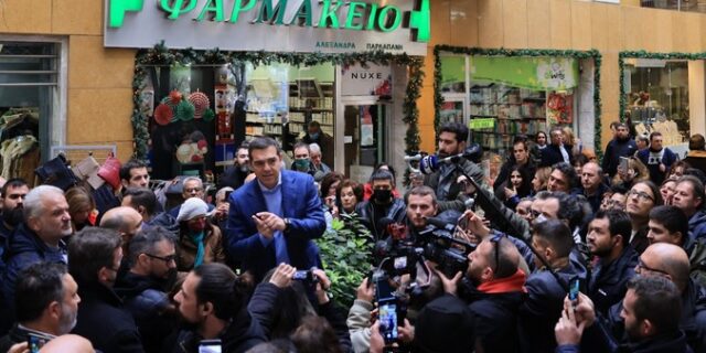 Τσίπρας: Η μικρομεσαία επιχείρηση βουλιάζει, ο δανειολήπτης χάνει το σπίτι του και οι τράπεζες έχουν κέρδη 1 δισ. η κάθε μία