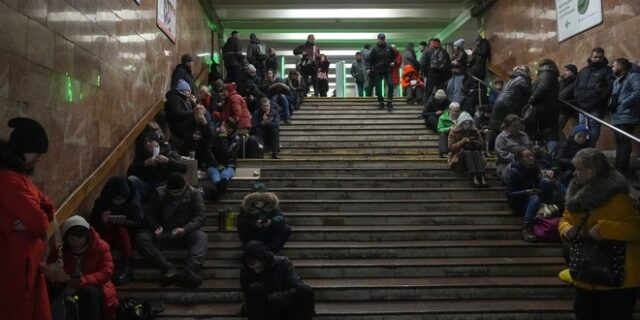 Ουκρανία: Αποκαταστάθηκαν η λειτουργία του μετρό και η υδροδότηση