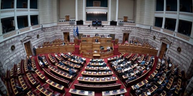 Σκάνδαλο Υποκλοπών: Παραμένει ο “Ελέφαντας στο Δωμάτιο”