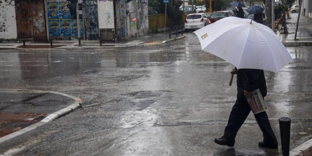 Tοπικές βροχές στα δυτικά και βόρεια την Καθαρά Δευτέρα