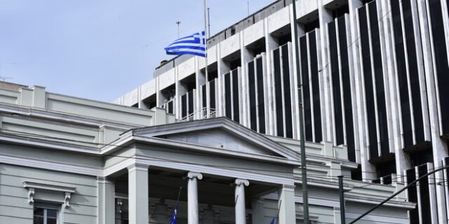 ΥΠΕΞ: Απερίφραστη καταδίκη των αποφάσεων των Ταλιμπάν για τις Αφγανές