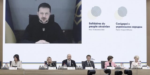 Ευρωβαρόμετρο: Το 74% των Ευρωπαίων εγκρίνει τη στήριξη στην Ουκρανία – 53% το ποσοστό στην Ελλάδα