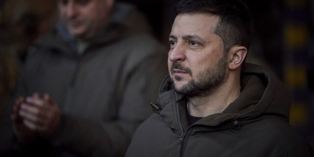 Ο Ζελένσκι “γλυκοκοιτάζει” την Κίνα – “Θα ήταν επιθυμητή μια συνάντηση”