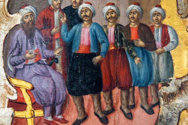 Ποιοι είναι οι Άγιοι Βρακοφόροι και Φουστανελάδες που μαγνητίζουν το ενδιαφέρον στο Ηράκλειο Κρήτης