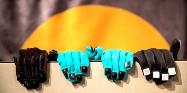 Το ΕΜΣΤ εγκαινιάζει 5 νέες εκθέσεις και μία  in situ ζωγραφική εγκατάσταση