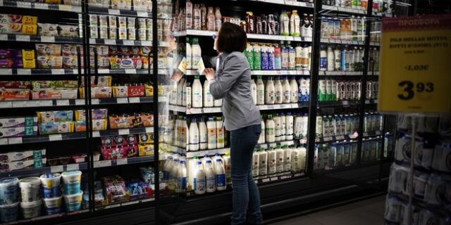 Οι στρεβλώσεις του “καλαθιού” καίνε τα επώνυμα προϊόντα