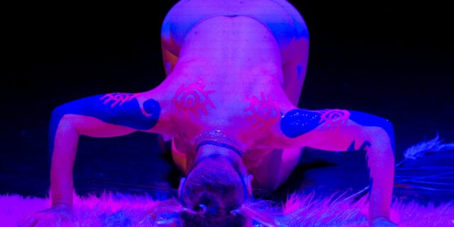 “Ιχθυολατρεία: Μια υβριδική performance υδάτινων θεοτήτων” της Εύας Γιαννακοπούλου