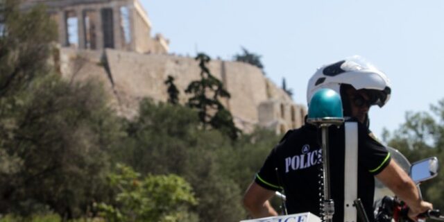 Ληστεία σε βάρος ανηλίκων στην Ακρόπολη