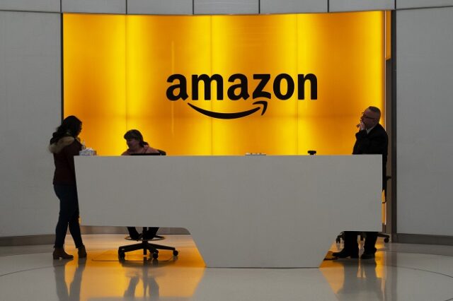 Βρετανία: Απεργούν για πρώτη φορά οι εργαζόμενοι στην Amazon