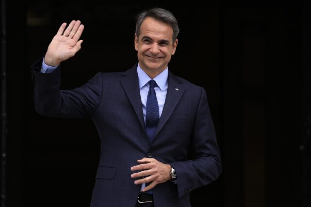 Υποκλοπές: Οι 17 διαφορετικές δικαιολογίες της κυβέρνησης