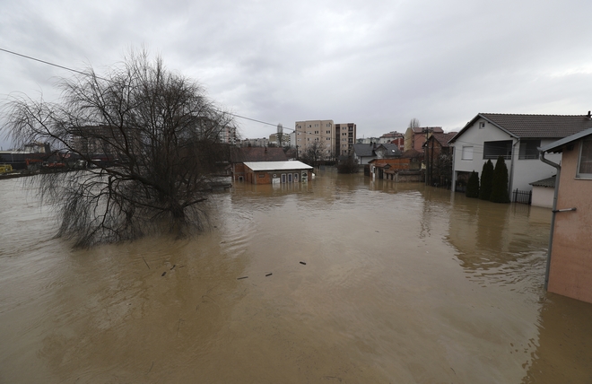 Κακοκαιρία στη Σερβία: Ένας νεκρός και ένας αγνοούμενος από τις πλημμύρες στα νοτιανατολικά