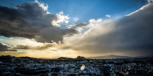 Καιρός Αθήνα: Γενικά αίθριος με λίγες νεφώσεις
