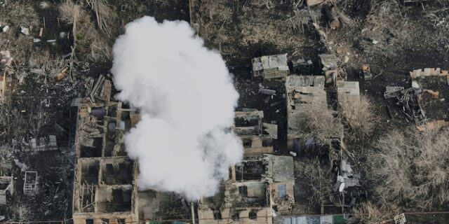 Πόλεμος στην Ουκρανία: Βομβαρδισμοί στην πόλη Μπαχμούτ παρά την εκεχειρία