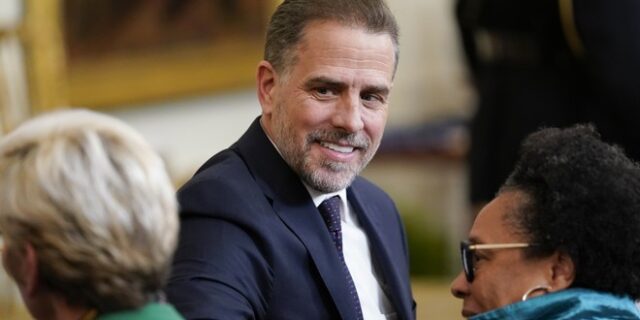 ΗΠΑ: Στο στόχαστρο της Βουλής των Αντιπροσώπων οι πίνακες ζωγραφικής του γιου του Μπάιντεν