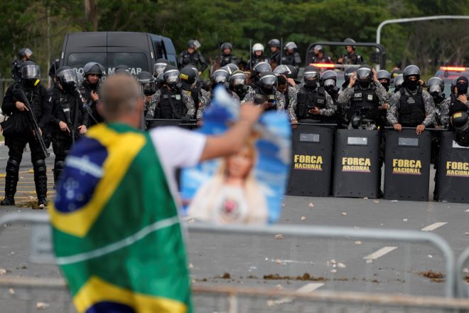 Βραζιλία: Συνελήφθησαν 150 οπαδοί του Μπολσονάρου