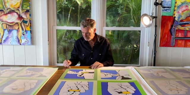 Πιρς Μπρόσναν: Τα pop art έργα του “Τζέιμς Μποντ” σε έκθεση στο Λος Άντζελες