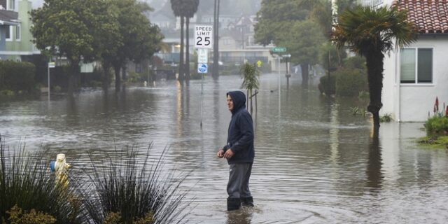ΗΠΑ: Στους 12 οι νεκροί από την κακοκαιρία στην Καλιφόρνια – Κάτοικοι εγκαταλείπουν τα σπίτια τους