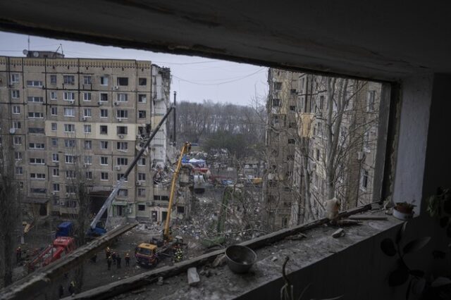 Ουκρανία: Μετράνε νεκρούς στο Ντνίπρο, το Κρεμλίνο επιμένει να αρνείται τις κατηγορίες