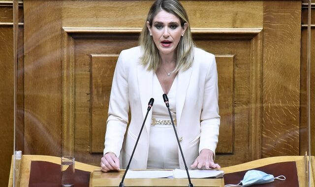 Πολάκης: Η “γαλάζια” βουλεύτρια Άννα Ευθυμίου έκανε συμβάσεις με το Δημόσιο