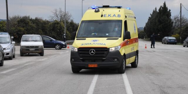 Κορινθία: Νεκρός 76χρονος σε σύγκρουση οχήματος με φορτηγό