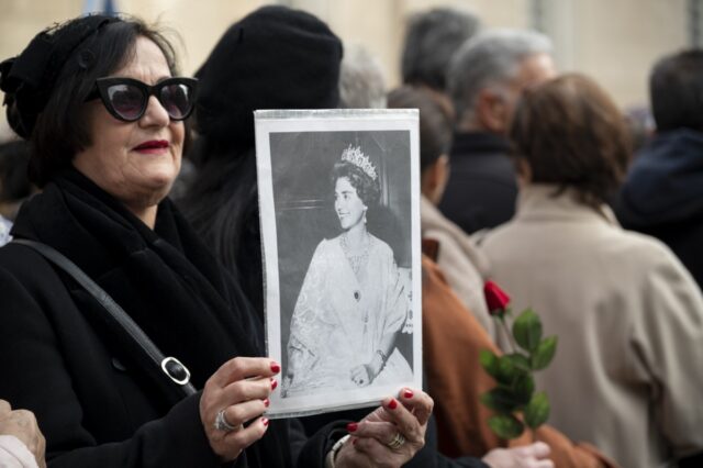 “Έριξα χαστούκι στον Ανδρέα Παπανδρέου” – Τι άκουσα στην κηδεία του Τέως