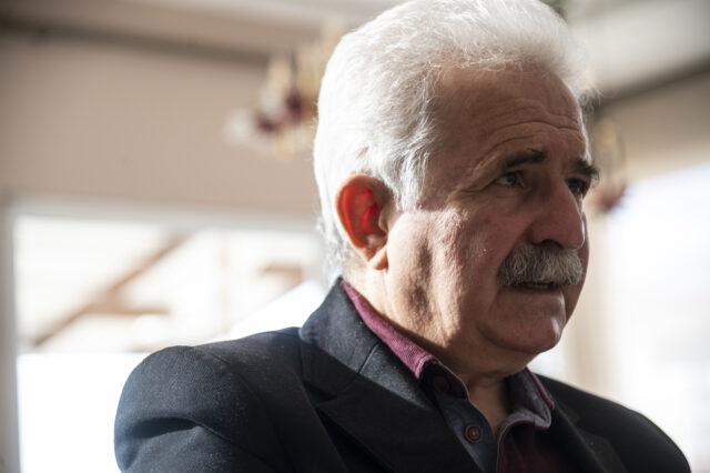Μίμης Ανδρουλάκης: “Στο βιβλίο μου ηθελα να καταγράψω όλες τις αυθαιρεσίες που αναθεωρούν το Πολυτεχνείο”