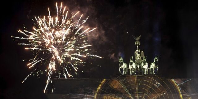 Γερμανία: Επεισοδιακή Πρωτοχρονιά με έναν νεκρό και τραυματίες