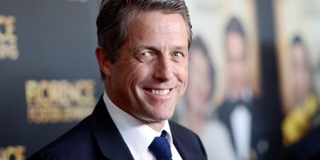 Χιου Γκραντ για Glass Onion: “Είναι αλήθεια, είμαι παντρεμένος με τον Τζέιμς Μποντ”