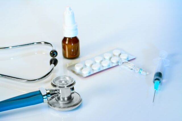 Υπόθεση ψευδογιατρού: Συγκλονιστική μαρτυρία – “Μας χρέωνε 25.000 ευρώ τα βλαστοκύτταρα”