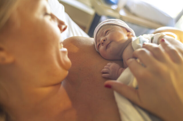 “Βενιζέλειο”: Γέννησε στην τουαλέτα του νοσοκομείου