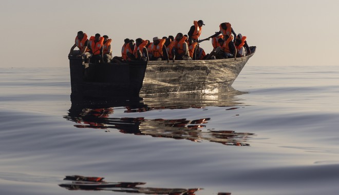 Ναυάγιο ανοιχτά της Μάλτας – Εντοπίστηκαν νεκροί 8 πρόσφυγες