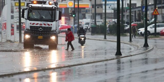 Κακοκαιρία: Νέα επικαιροποίηση από την ΕΜΥ – Πώς θα εξελιχθεί η “Μπάρμπαρα” τις επόμενες ώρες, πότε υποχωρεί
