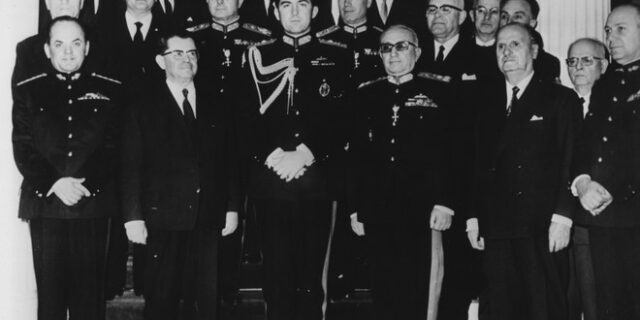 Αντιστάθηκε ο Κωνσταντίνος Γλύξμπουργκ στη Χούντα; Ο μύθος και η αλήθεια