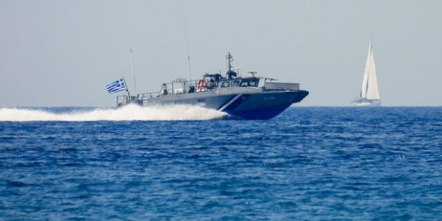 Κως: Καταδίωξη ταχύπλοου που μετέφερε 16 μετανάστες