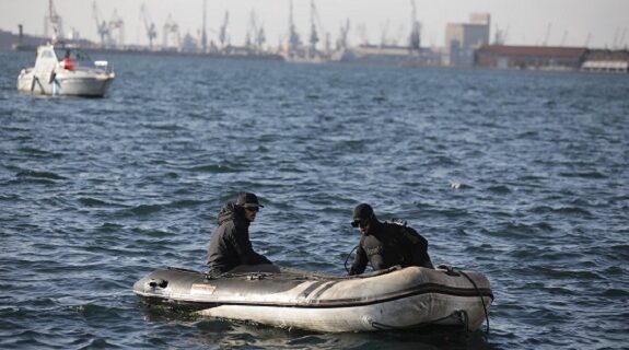 Θεσσαλονίκη: Δύο άνδρες εντοπίστηκαν στη θάλασσα – Νεκρός ο ένας