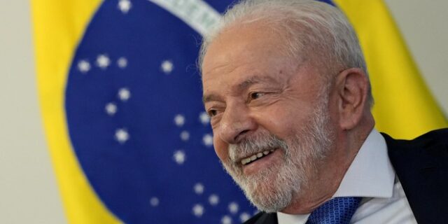 Βραζιλία: Ο Λούλα απέπεμψε τον αρχηγό του στρατού