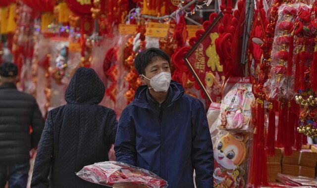 Η έξαρση του Covid στην Κίνα εκτιμάται πως θα κρατήσει τουλάχιστον δυο μήνες