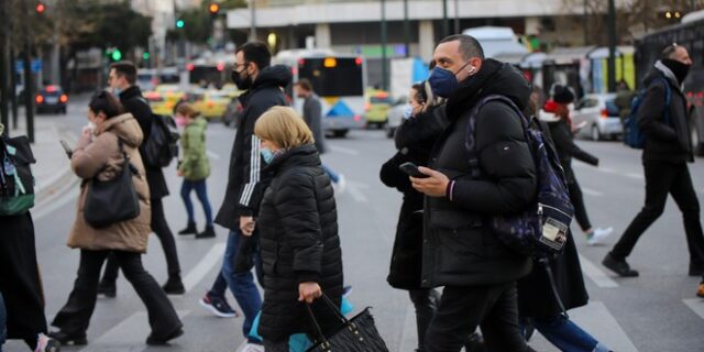 Σαρηγιάννης: “Η μετάλλαξη Κράκεν θα κυριαρχήσει μέχρι τα μέσα Φεβρουαρίου – Να επιστρέψουν οι μάσκες”