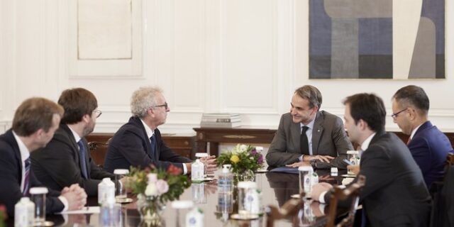 Συνάντηση Μητσοτάκη με τον Γκραμένια του ESM