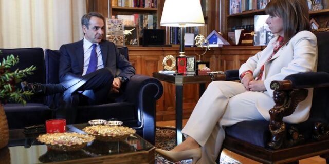 Συνάντηση Μητσοτάκη – Σακελλαροπούλου την Τετάρτη