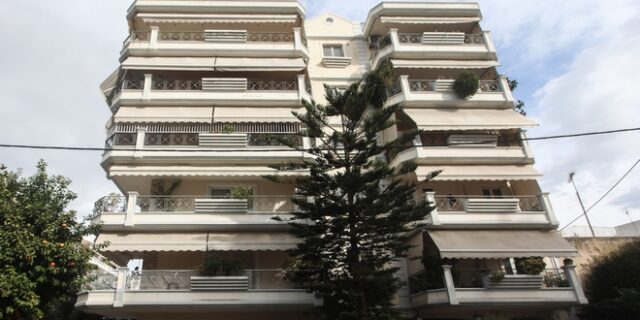 Μοσχάτο: Απαγχονισμό και άγριο ξυλοδαρμό έδειξε η νεκροτομή