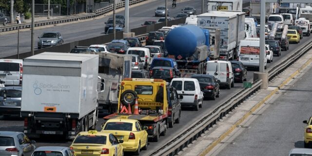 Κίνηση στους δρόμους: Προβλήματα σε Κηφισό και Αττική Οδό – LIVE ΧΑΡΤΗΣ