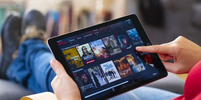 Τέλος το “Netflix and chill” για τους χρήστες κοινών κωδικών