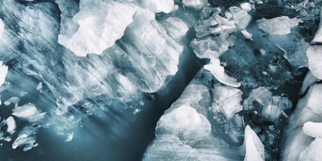Δραματική πρόβλεψη: Τα 2/3 των παγετώνων θα εξαφανιστούν μέχρι το 2100