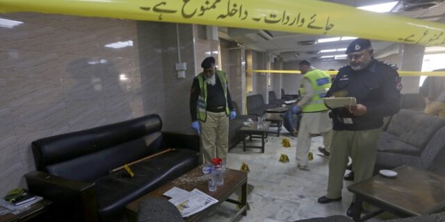 Πακιστάν: Νεκρός ακτιβιστής για τα ανθρώπινα δικαιώματα – Δέχτηκε πυρά σε δικαστήριο