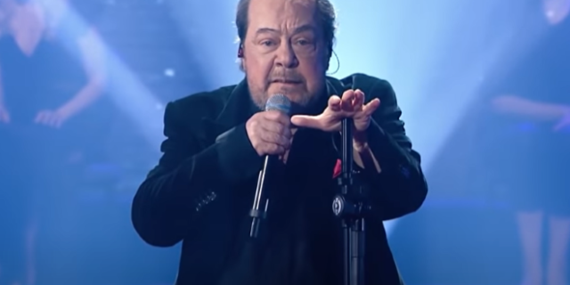 Σπίτι με το MEGA: “Ερωτεύτηκε” ξανά το Twitter με τον Γιάννη Πάριο – “Είναι ψυχή, έρωτας, θάλασσα”