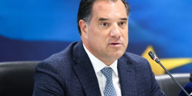 Άδωνις Γεωργιάδης: Δεν τίθεται ζήτημα για νέο Fuel Pass