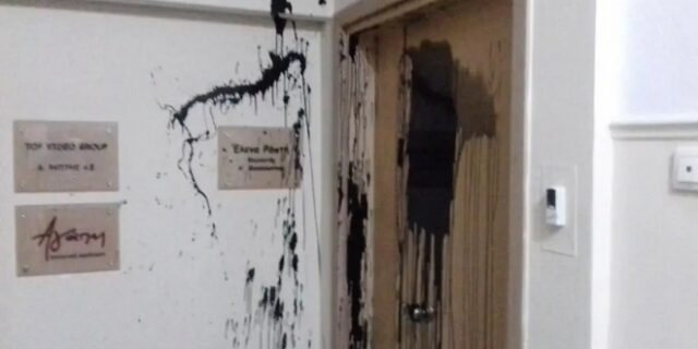 Έλενα Ράπτη: Έριξαν μπογιές στο πολιτικό γραφείο της στη Θεσσαλονίκη