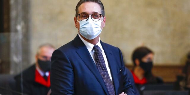 Αυστρία: Απαλλάχθηκε των κατηγοριών για διαφθορά ο πρώην ηγέτης της ακροδεξιάς, Χάιντς-Κρίστιαν Στράχε