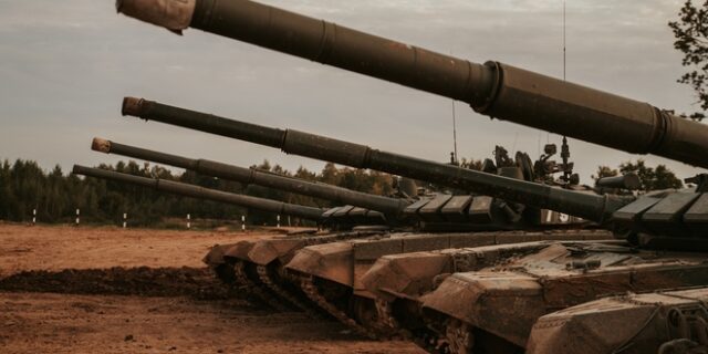 Σλοβακία: Παραδίδει την πρώτη πυροβολαρχία αυτοκινούμενων οβιδοβόλων στην Ουκρανία